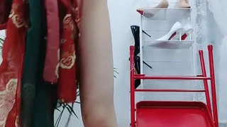 小情人户外激战大胆裸露！无套抽插不停吟叫！