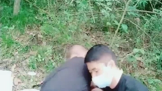 业余少女用玩具自慰并进行口交