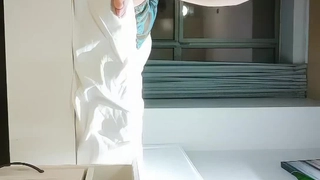 网络萌妹小美女小穴超粉诱惑紫薇视频