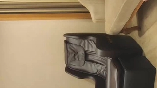 男友喜欢别人看我淫荡的表情