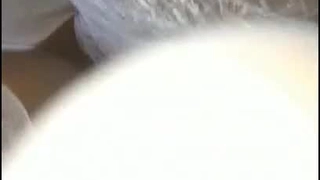 大学女孩在近距离POV中被她的男人支配